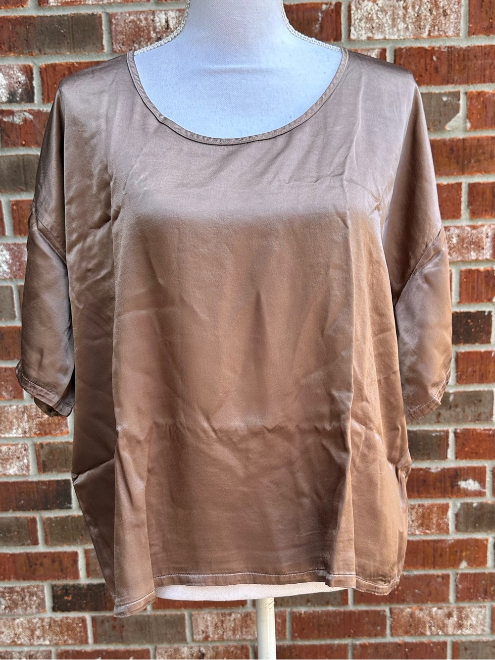 NWT PJ Harlow Satin Bertie Short-Sleeve Pullover Top in Copper - Picture 3 of 12
